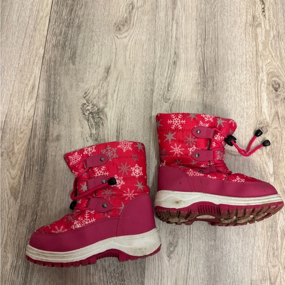 Cozy Pink Snowflake Winter Boots